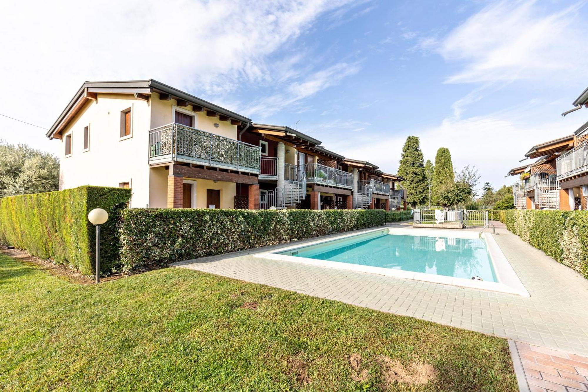 Residence La Corte Near Gardaland Castelnuovo del Garda Εξωτερικό φωτογραφία